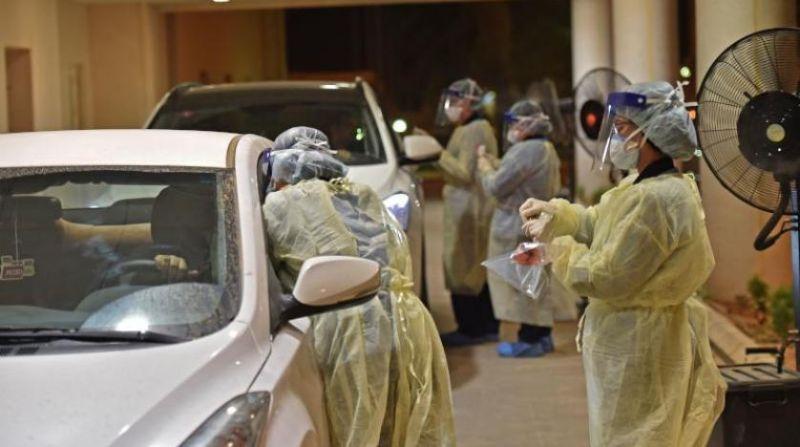 فحص قائدي السيارات في السعودية ضد فيروس كورونا